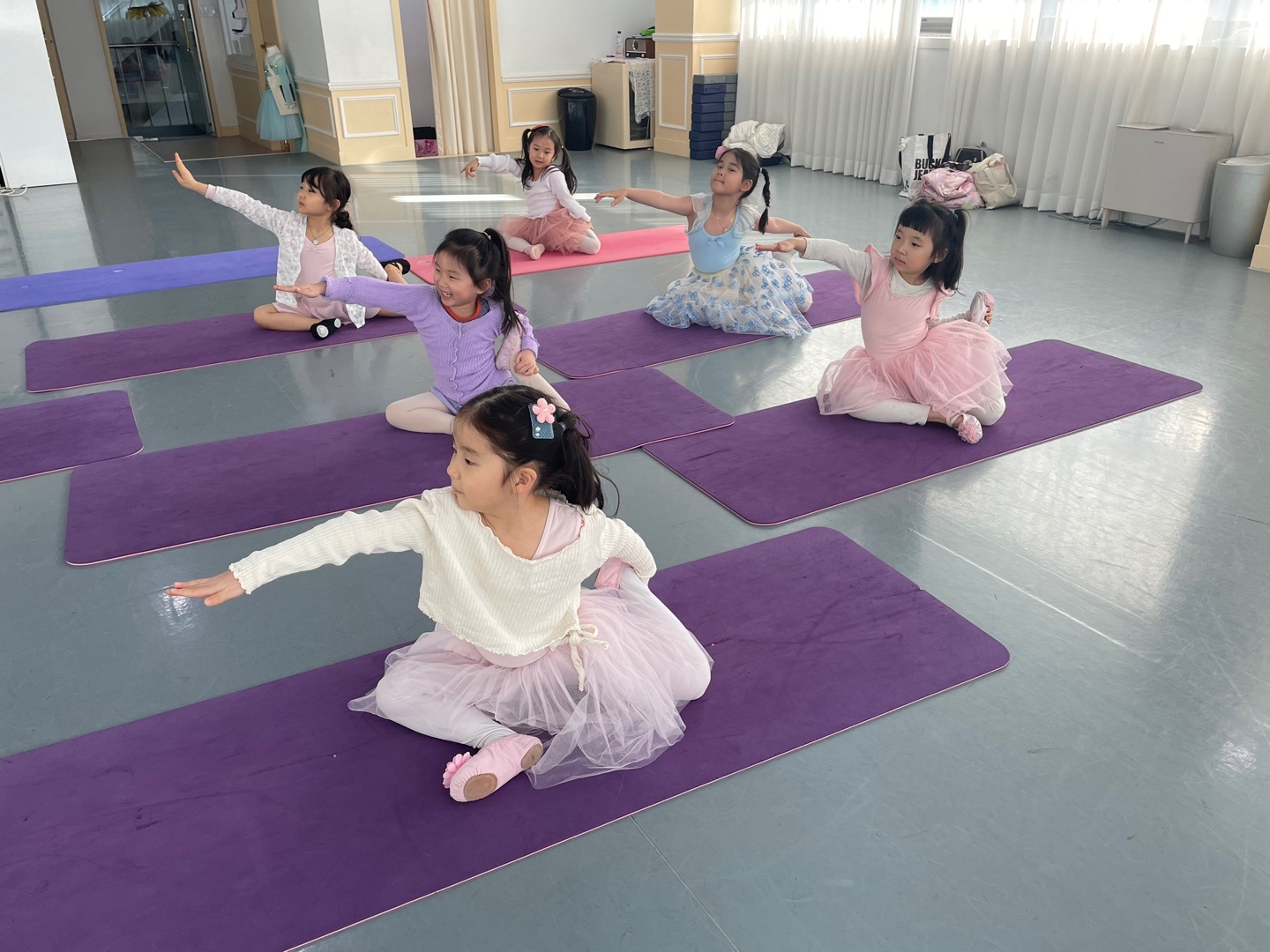 /user/b/bijou/editor/2402/0d69718a89461a43eefb3aa0b5fd3353_1709121576_379.jpg 이미지크게보기